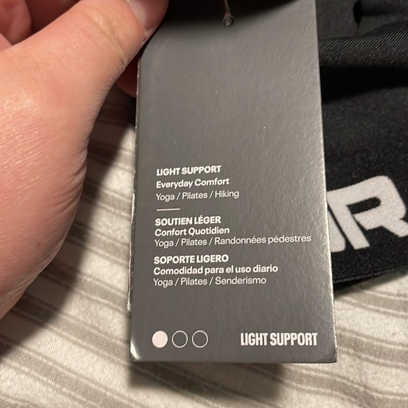 Under armour bra - Picture 3 of 4